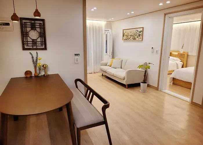 Hongik Station 3 Bedroom *