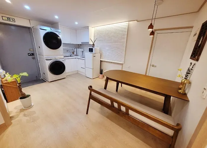 아파트 Hongik Station 3 Bedroom *