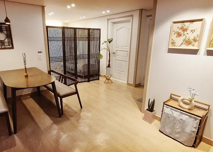 Hongik Station 3 Bedroom *