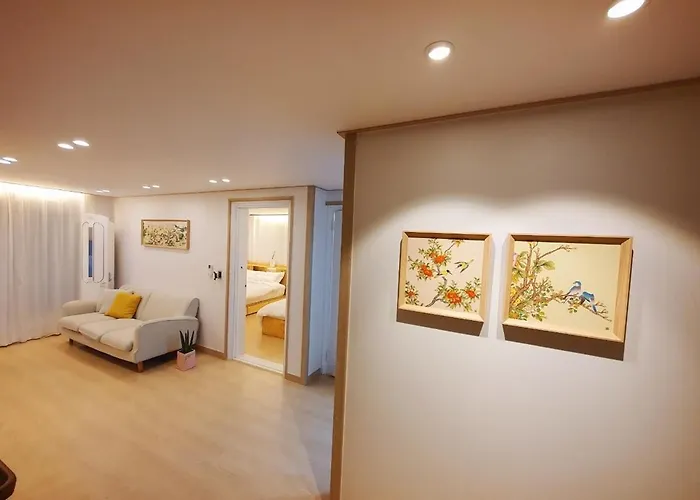 Hongik Station 3 Bedroom *