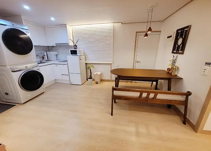 Hongik Station 3 Bedroom